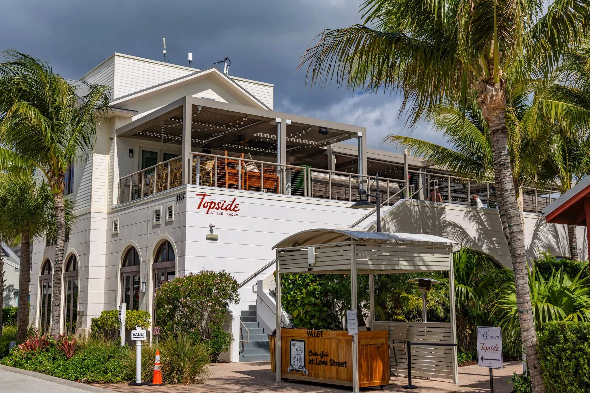 Topside at the Beach restaurant in Jupiter, Florida — local business photography